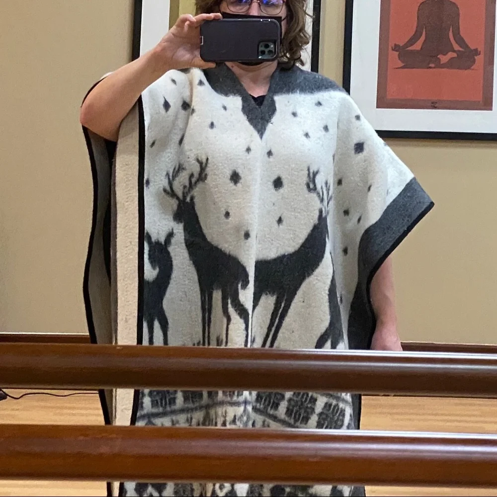 Classic Alpaca wool Poncho from Peru - unisex - Picture 2 of 6